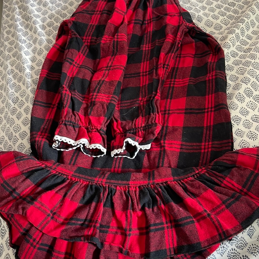 Guts pajamas! Really warm! Never ever worn